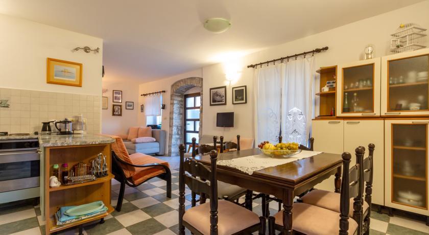 Apartment Old Stone House Lokva Rogoznica Room photo